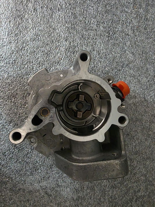 Vacuum Pump - 06K 145 100 CC