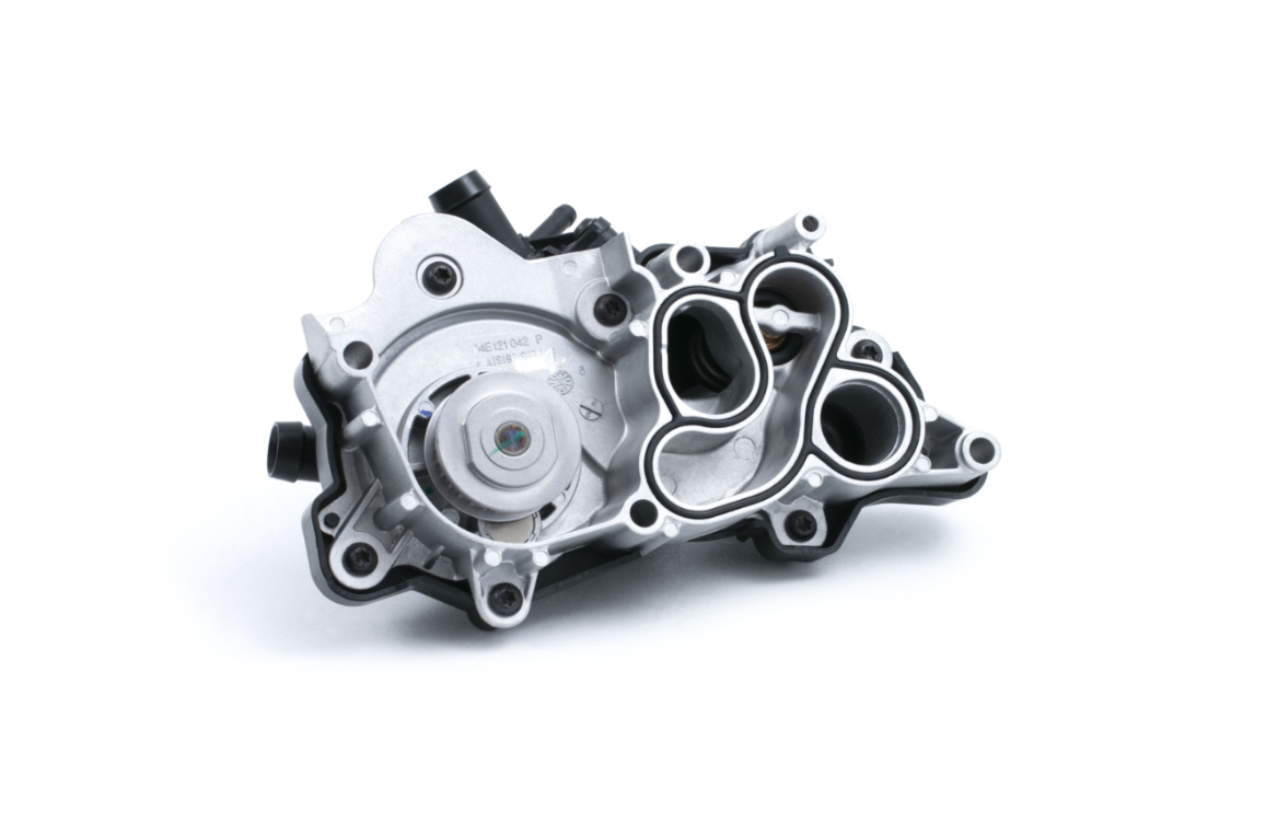 Coolant pump with coolant regulator - 04E 121 600 CS