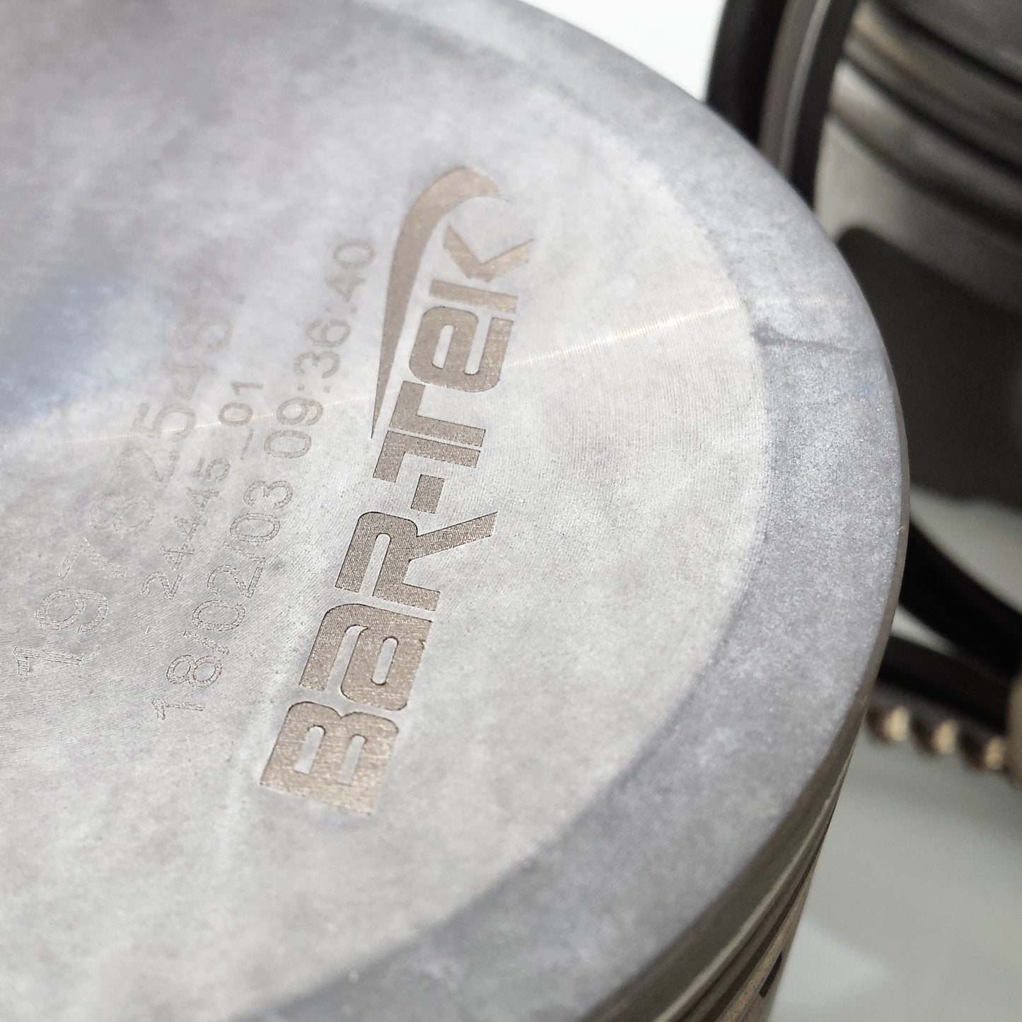 2.0 TFSI EA113 MAHLE forged pistons